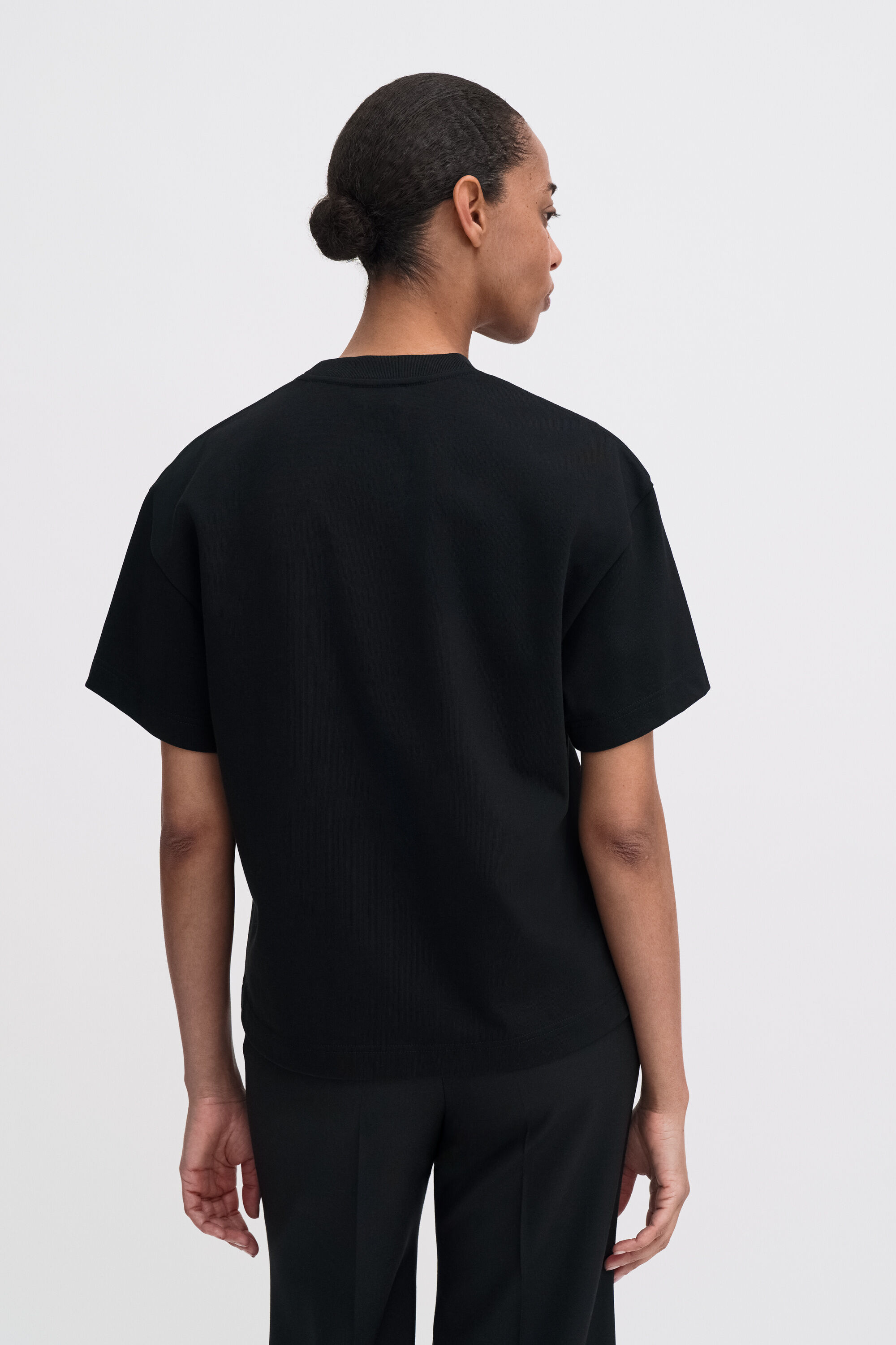 Tシャツ・カットソー FILIPPA K Women Tops 306111433 BLACK Glossy Jersey Shirt - Black | Filippa K