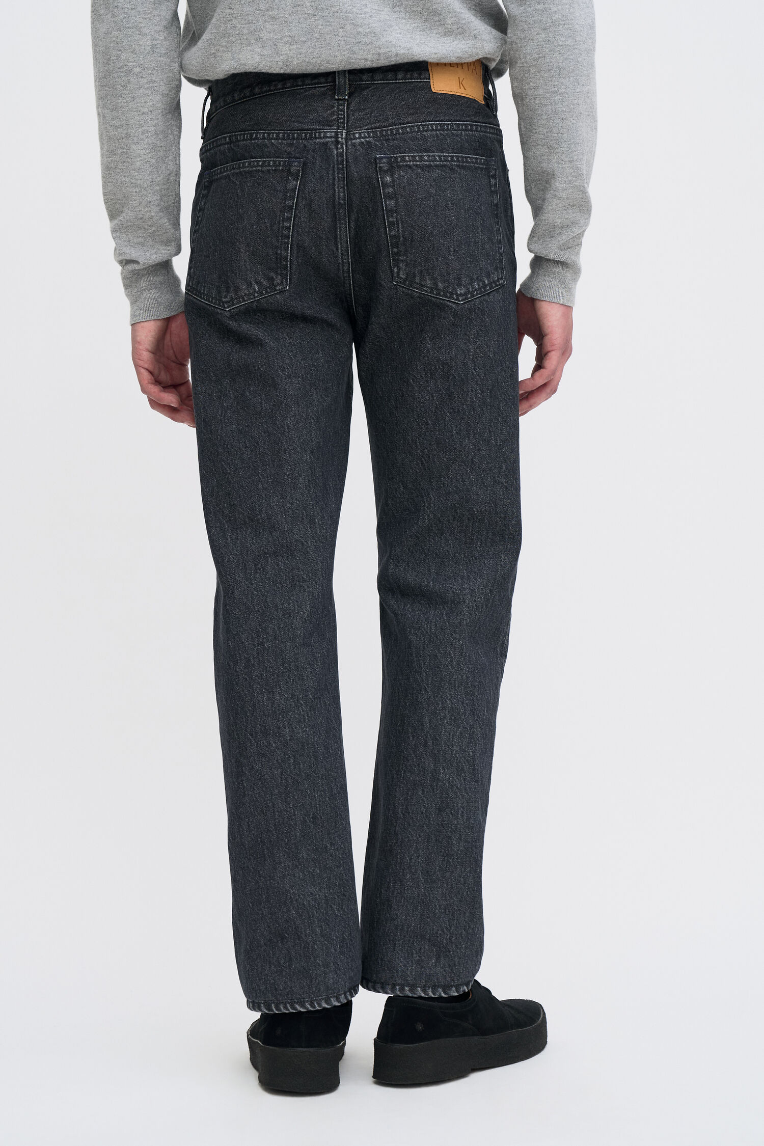 Tapered Cropped Jeans