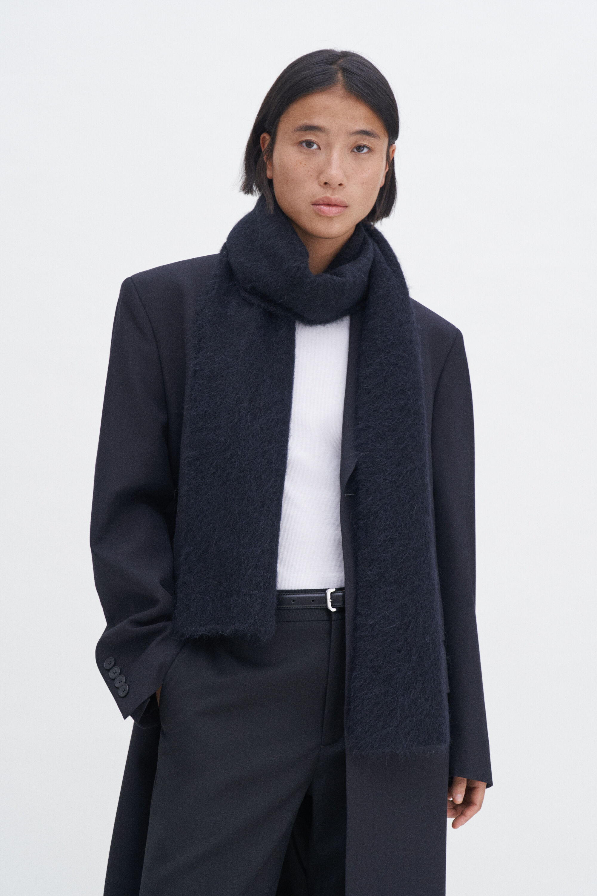 FILIPPA K 3064241 関税送料込 Fluffy Scarf - Ink Black | Filippa K