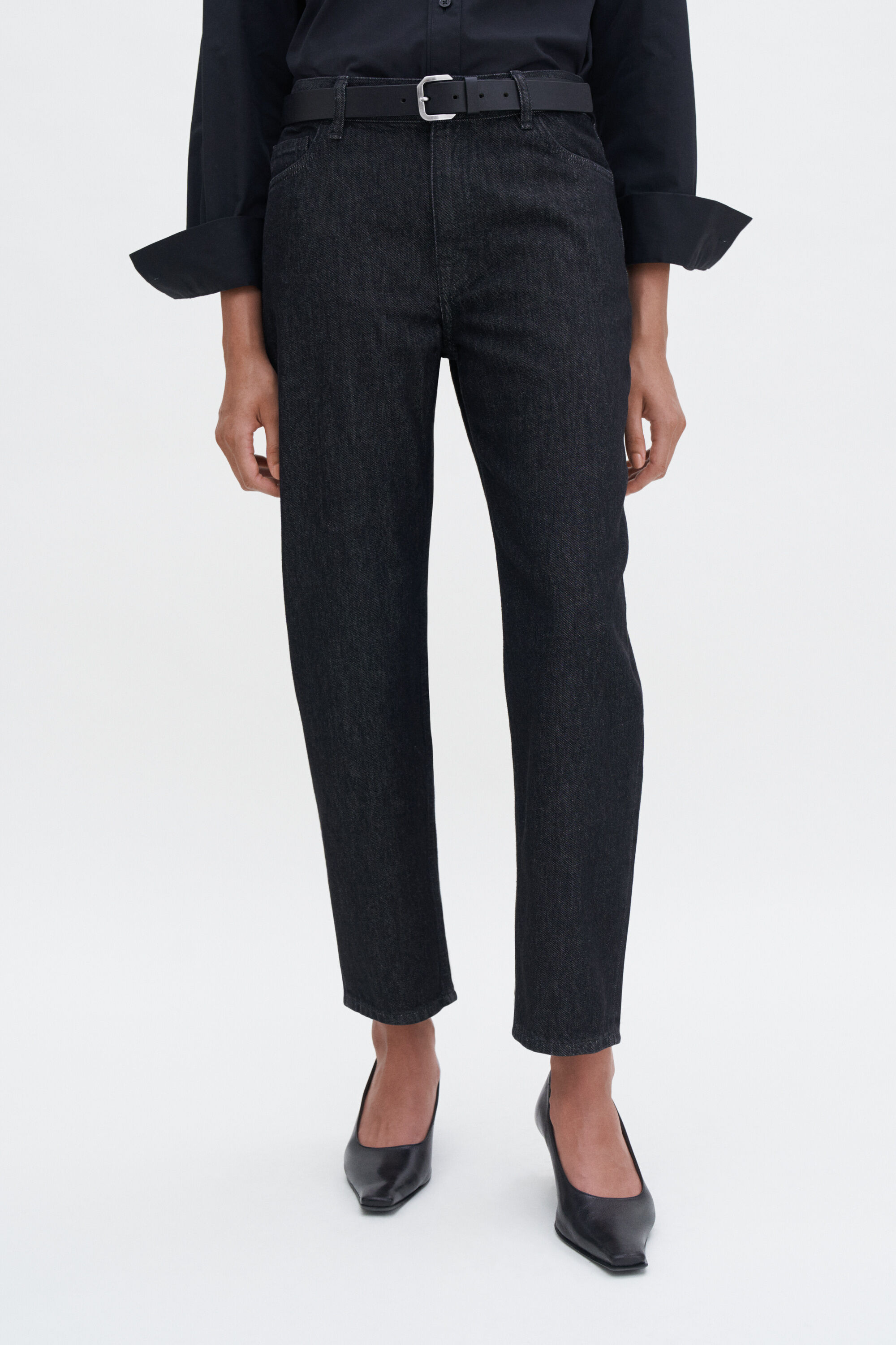 【関税込み】Filippa K ブラック テーパード ジーンズ Tapered Jeans - Black Wash | Filippa K