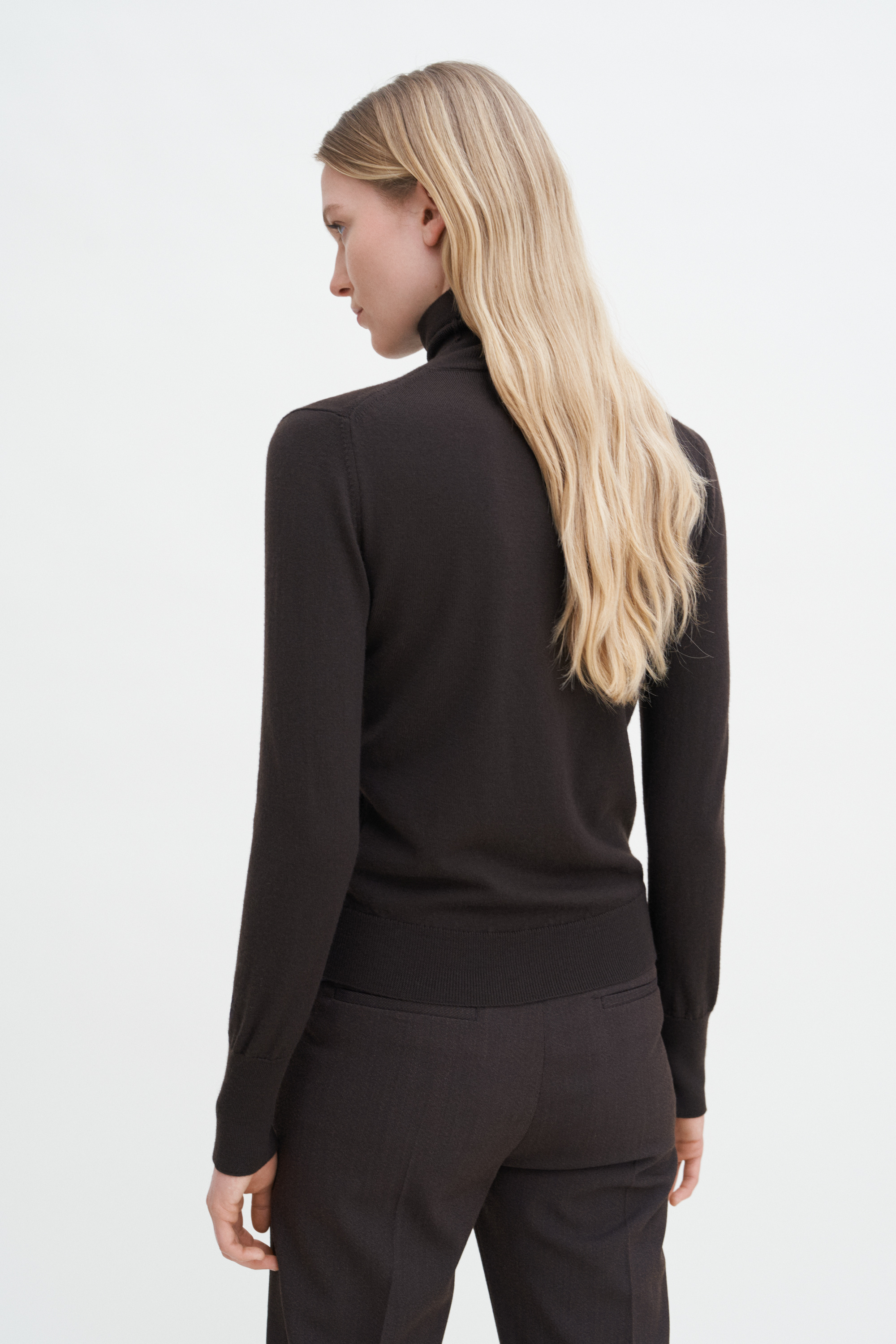 Filippa K Turtleneck Sweater In Brown