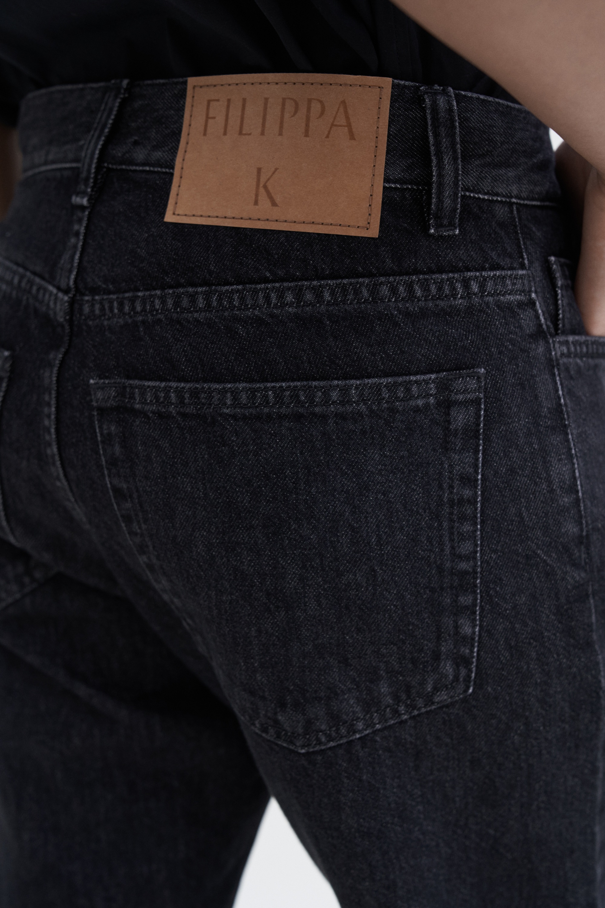 Filippa K Boyfriend Jeans In Black