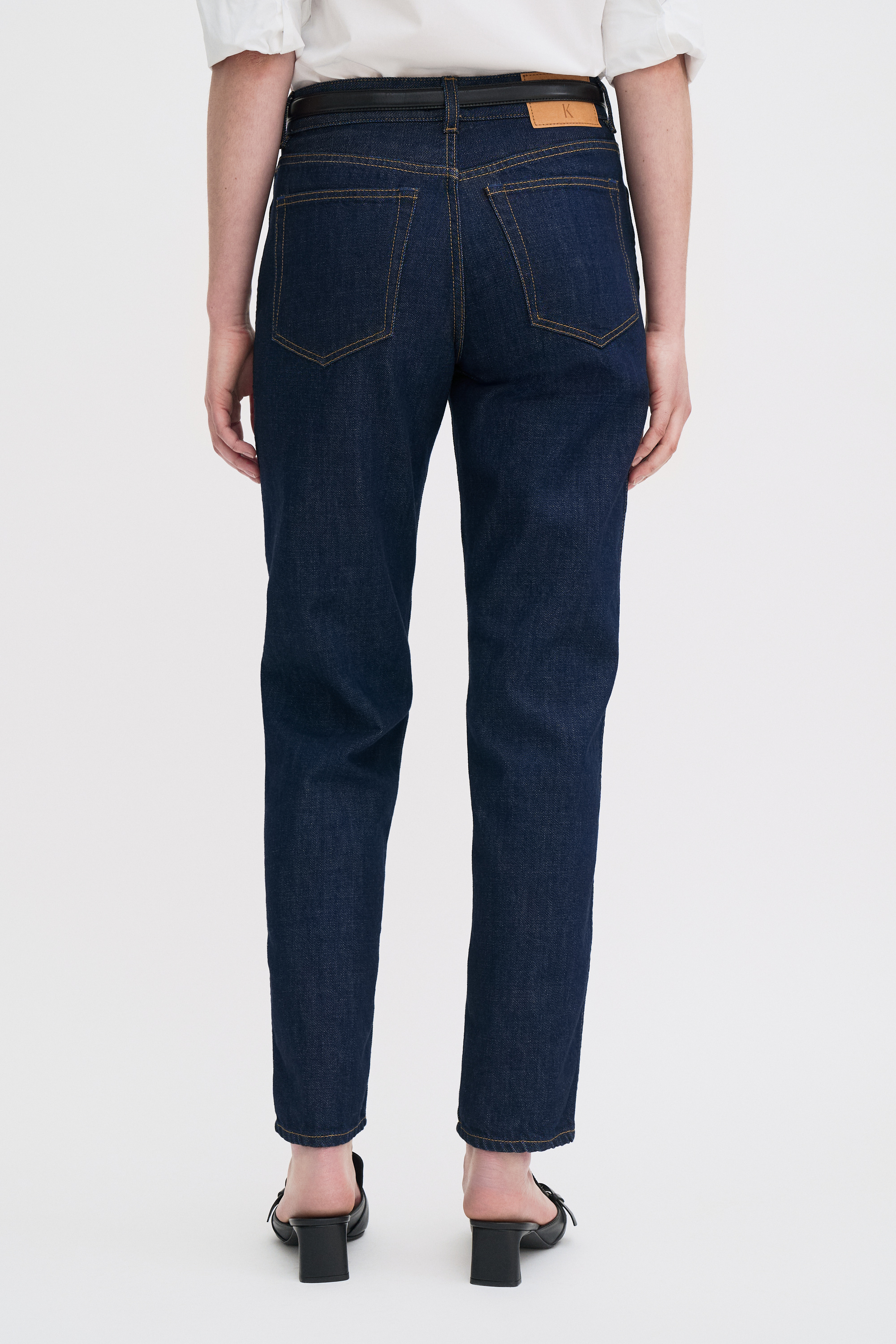 Filippa K Cropped Tapered Jeans In Blue