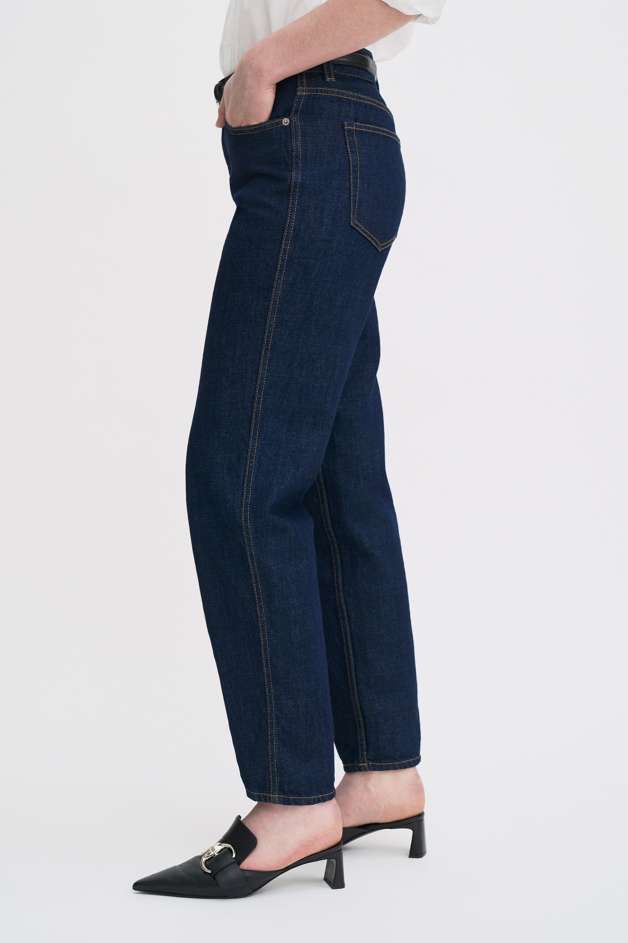 Filippa K Cropped Tapered Jeans In Blue
