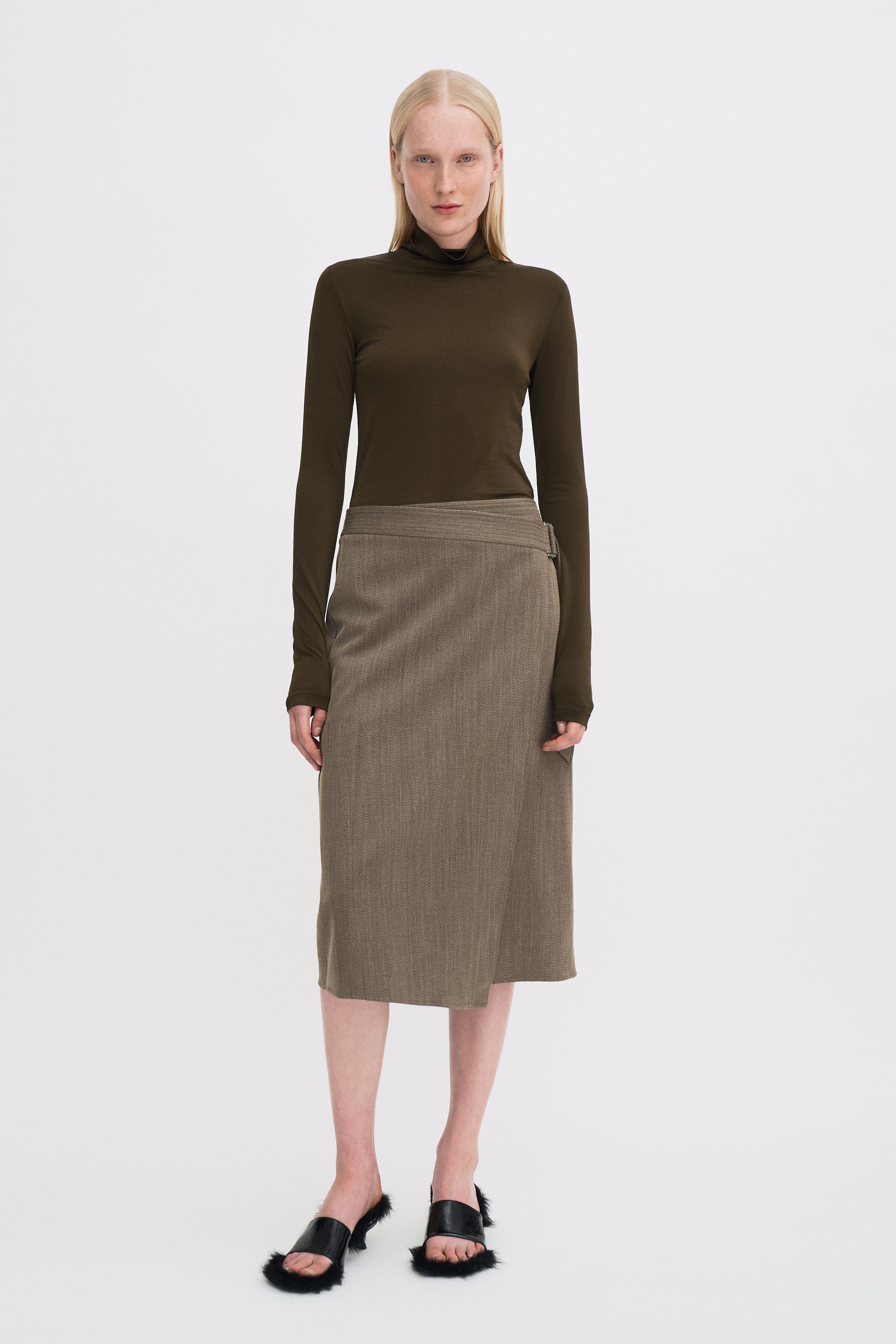 Filippa K Fitted Jersey Turtleneck In Green