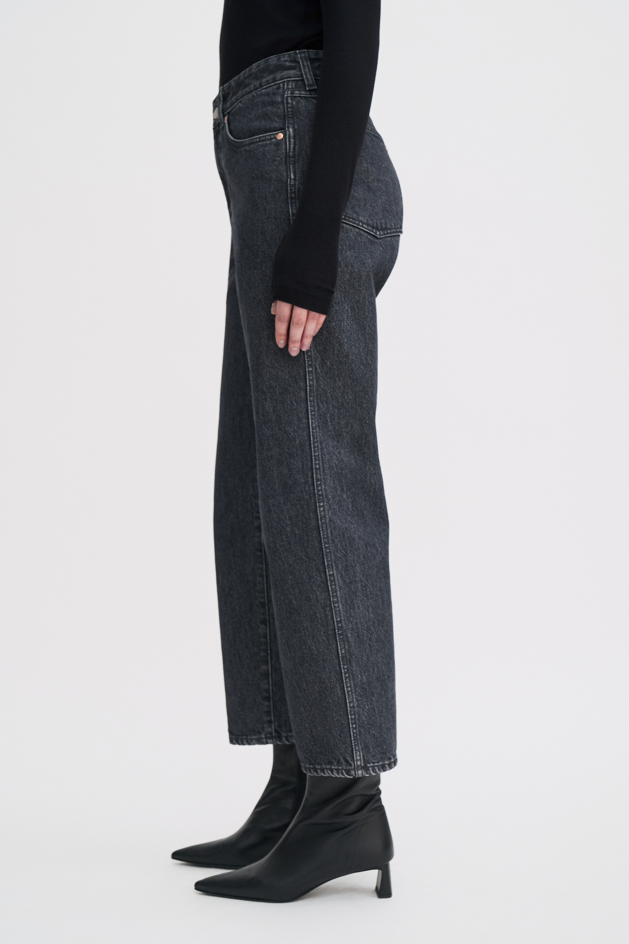 Filippa K High Waisted Cropped Jeans In Black