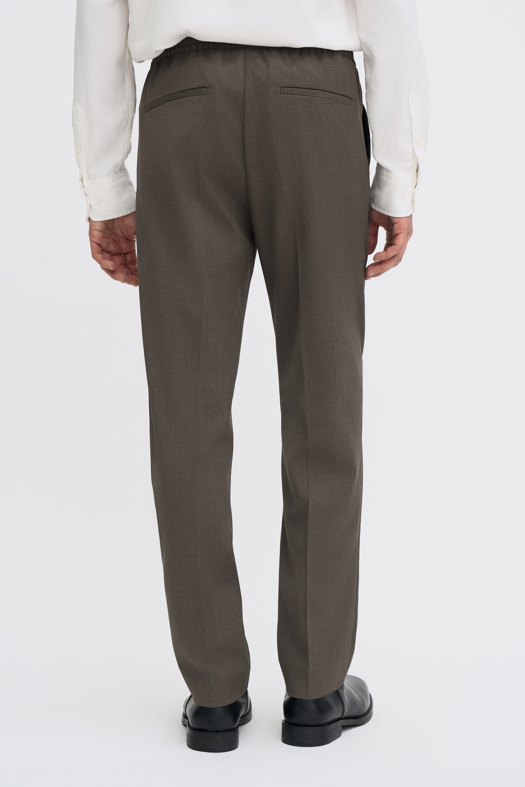 Filippa K Theo Trousers In Brown